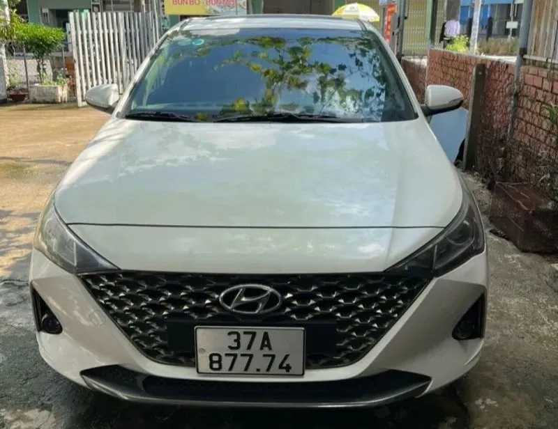 Hyundai cho thuê