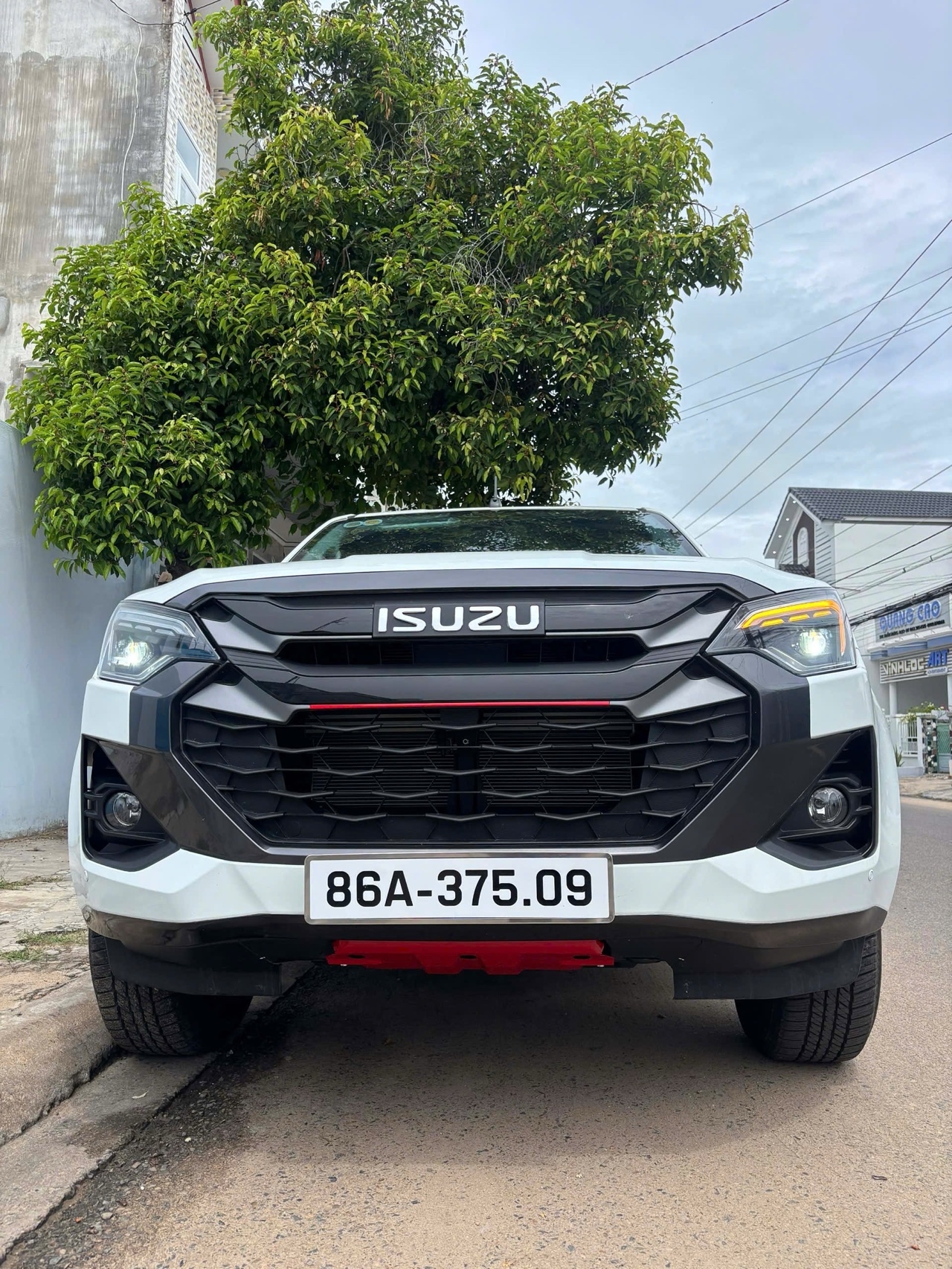 Isuzu