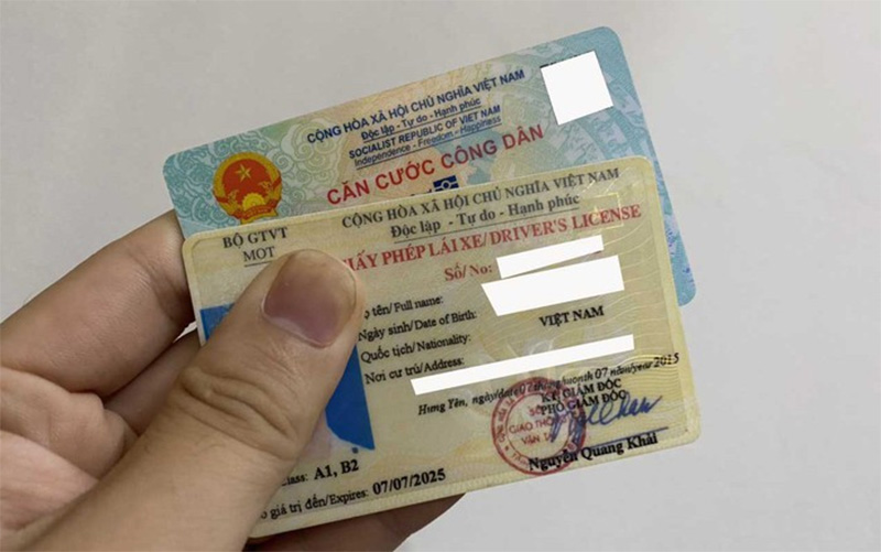 cccd-va-giay-phep-lai-xe-la-giay-to-khong-the-thieu-de-thue-xe-tu-lai