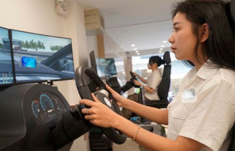 Mức gi&aacute; học bằng l&aacute;i xe cho &ocirc; t&ocirc; phụ thuộc v&agrave;o hạng bằng l&aacute;i xe bạn đăng k&yacute;