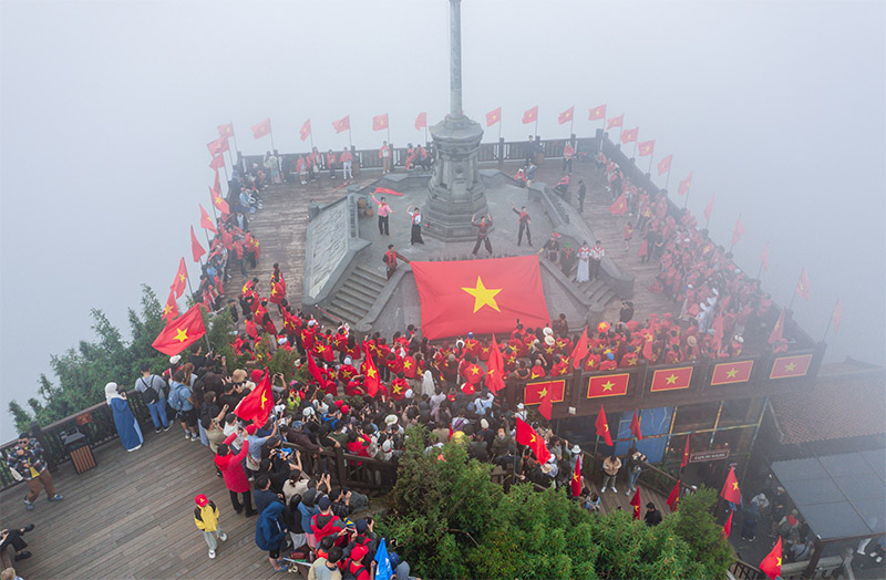 sapa-la-diem-den-hap-dan-voi-nhieu-dia-danh-noi-tieng