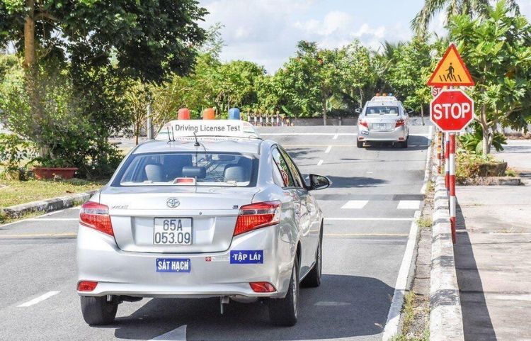 T&ugrave;y khu vực đăng k&yacute; học, mức gi&aacute; cũng c&oacute; sự ch&ecirc;nh lệch