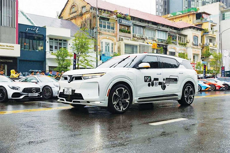 xe-tu-lai-giao-tan-noi-mang-den-su-tien-loi-cho-nguoi-thue